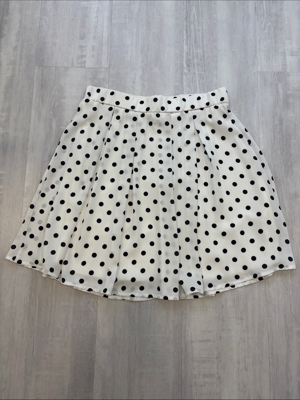 Everly White Skirt with Black Polka Dots.Lined. Size medium
